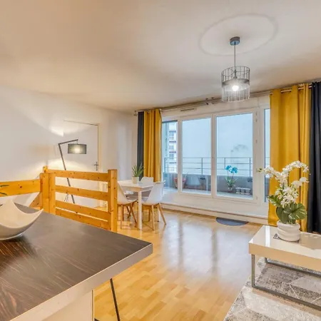 Duplex Confortable Avec Parking Et Balcon *
