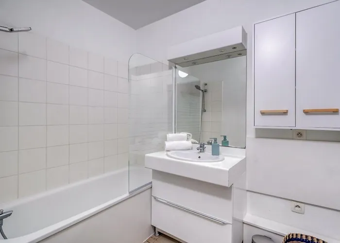 Duplex Confortable Avec Parking Et Balcon 아파트