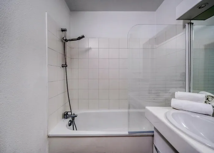 아파트 Duplex Confortable Avec Parking Et Balcon 보르도