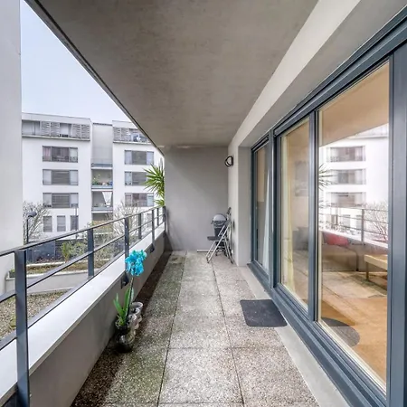 Duplex Confortable Avec Parking Et Balcon * Bordeaux